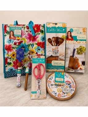 The Pioneer Woman Mazie Collection Bundle | New Kitchen Gift Set